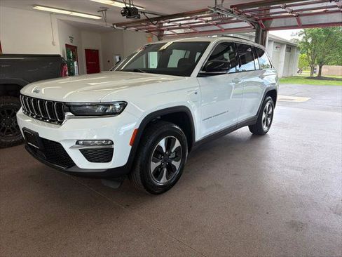 Certified 2024 Jeep Grand Cherokee Limited 4xe AWD/4WD image 3