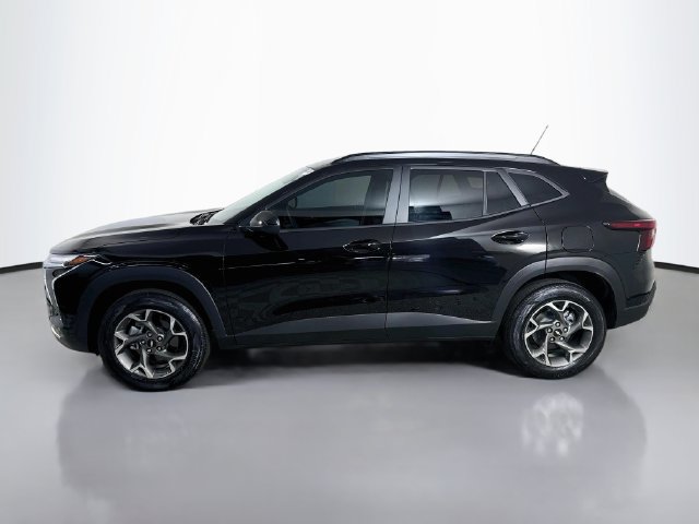 Used 2026 Chevrolet Trax LT w/ LT Convenience Package FWD image 6