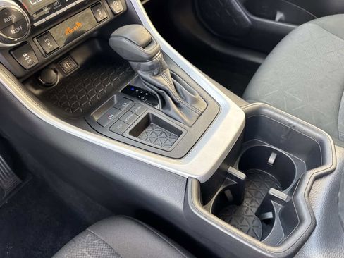 Used 2025 Toyota RAV4 XLE image 43