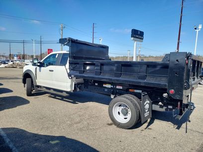 New 2025 Ford F450 XL w/ XL Chrome Package
