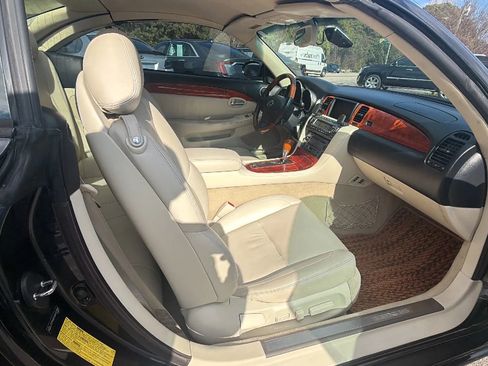 Used 2006 Lexus SC 430 Convertible image 13