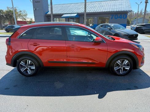 Used 2022 Kia Niro LXS image 4