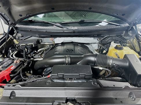 Used 2011 Ford F150 XLT w/ XLT Chrome Pkg image 26