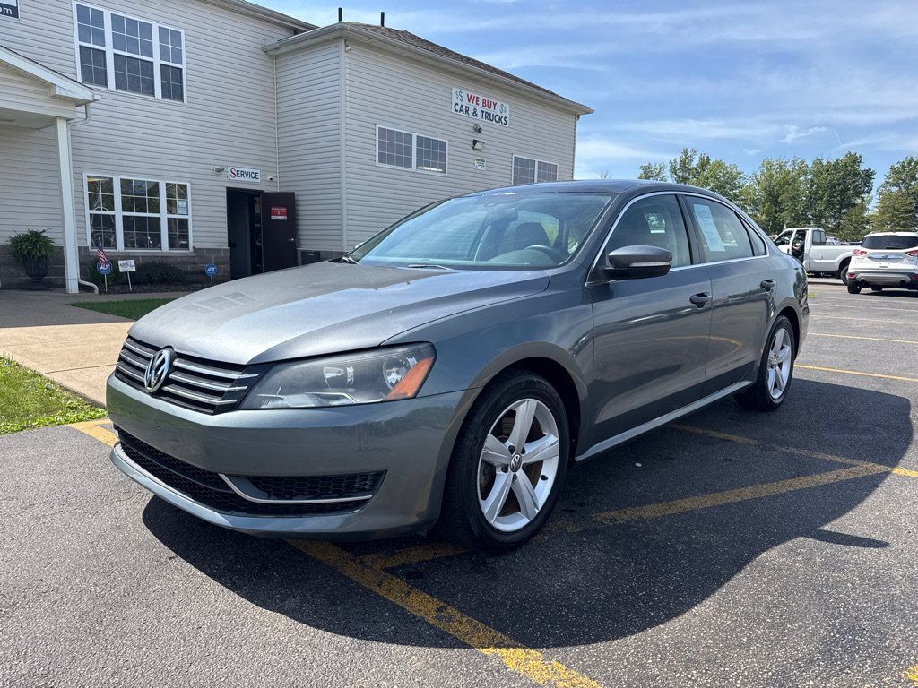 Used 2013 Volkswagen Passat 2.5 SE FWD image 2