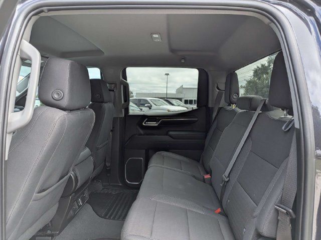 Used 2023 Chevrolet Silverado 1500 LT AWD/4WD image 14
