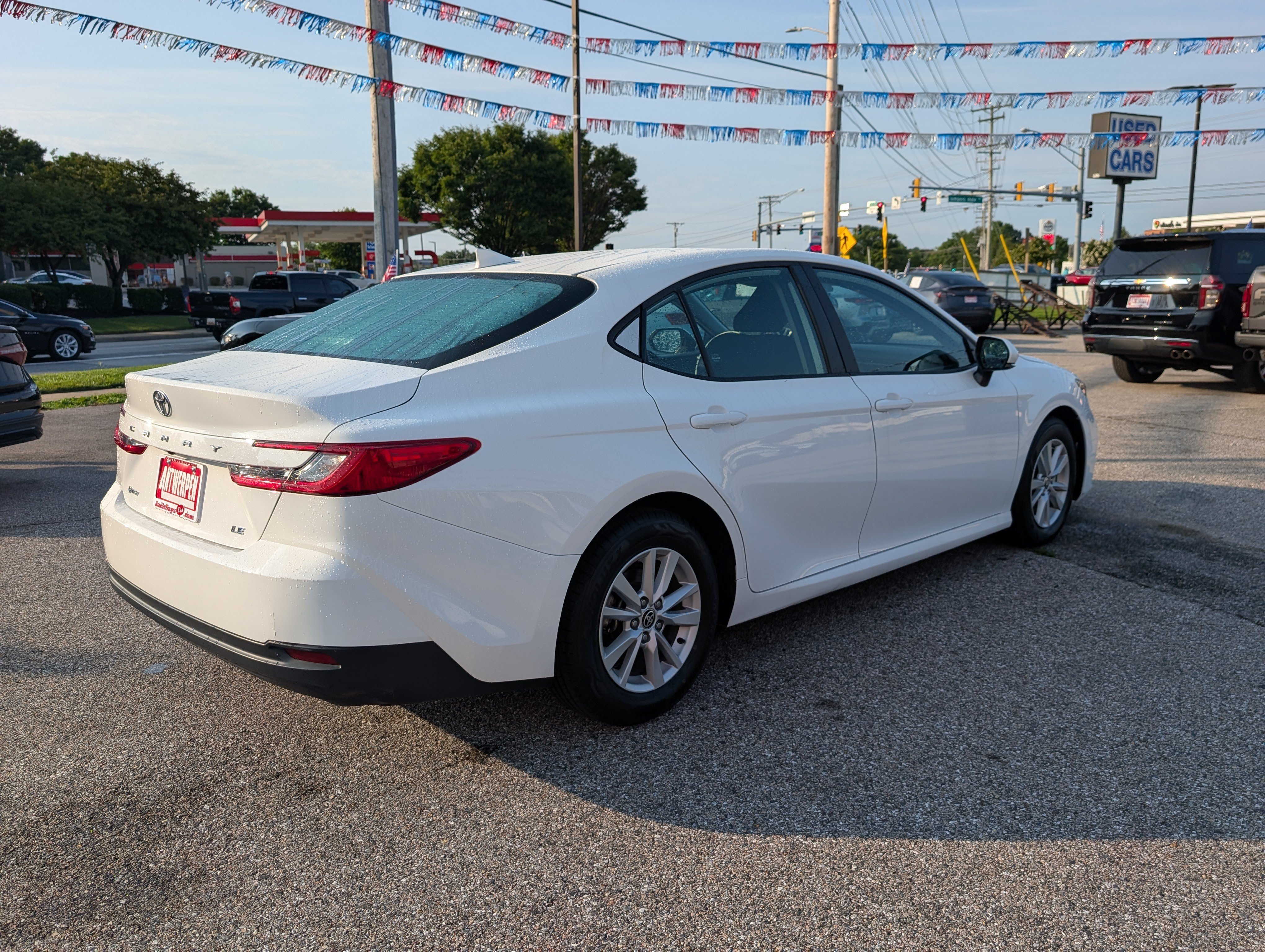 Used 2025 Toyota Camry LE FWD image 3