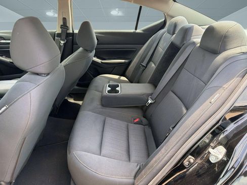 Used 2023 Nissan Altima 2.5 SV FWD image 21