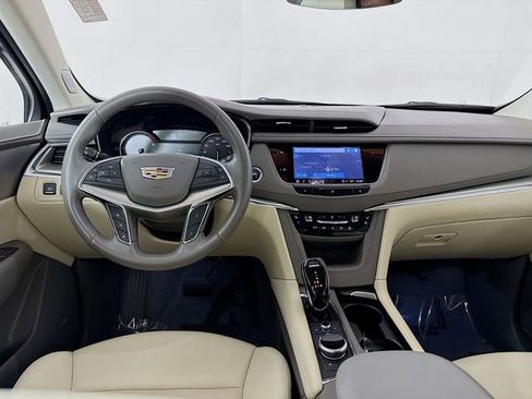 Used 2021 Cadillac XT5 Premium Luxury image 24