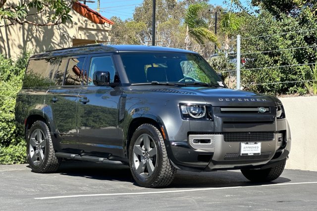 Certified 2025 Land Rover Defender 130 X-Dynamic SE AWD/4WD image 7