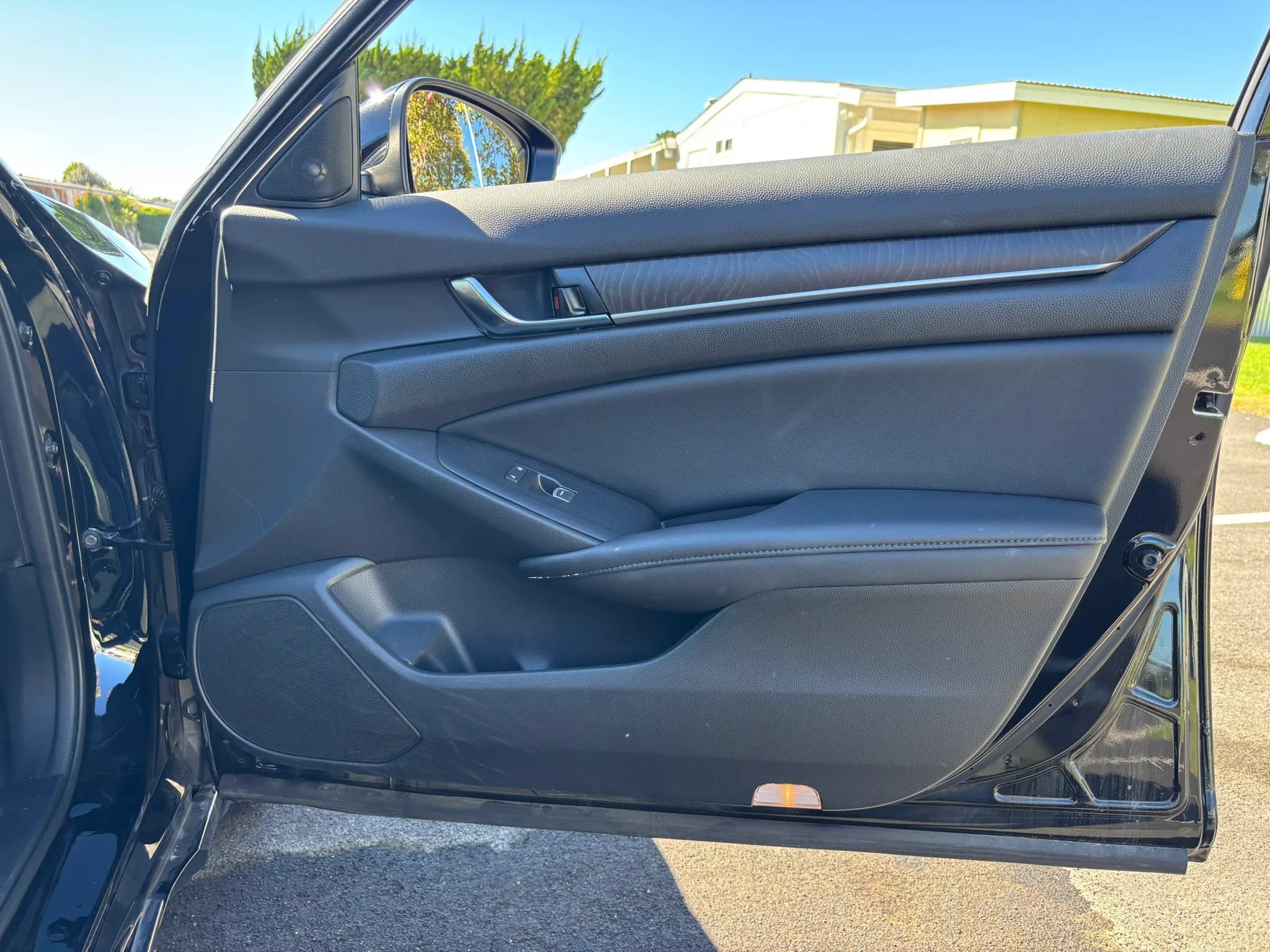 Used 2022 Honda Accord Touring image 14