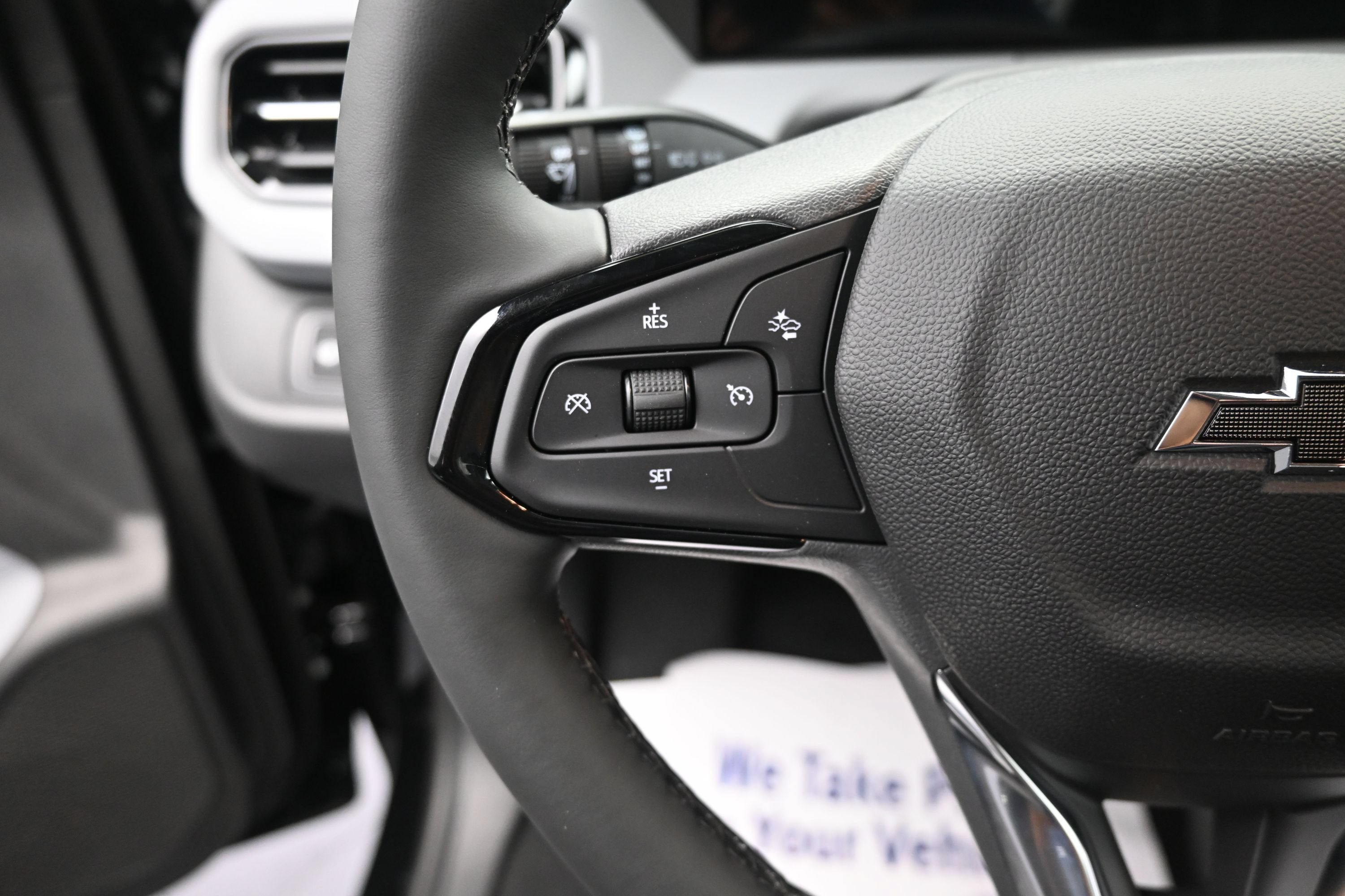 New 2027 Chevrolet Bolt LT w/ Comfort Package FWD image 39