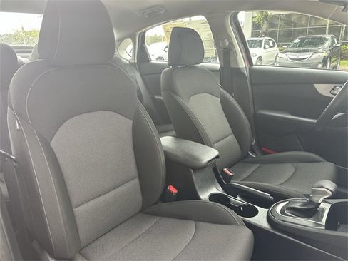 Used 2023 Kia Forte LXS image 28