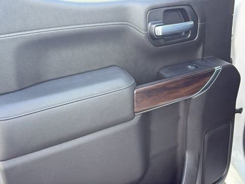 Used 2022 GMC Sierra 1500 SLT w/ SLT Convenience Package image 27