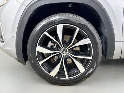 Certified 2024 Volkswagen Atlas SEL Premium R-Line AWD/4WD image 31