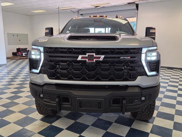 Used 2024 Chevrolet Silverado 2500 ZR2 w/ ZR2 Bison Edition AWD/4WD image 2