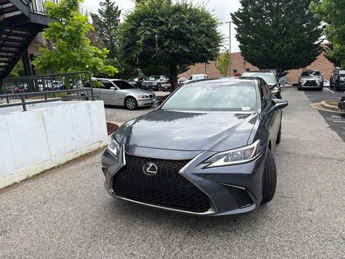 Used 2022 Lexus ES 350 F Sport w/ Accessory Package 2 FWD image 3