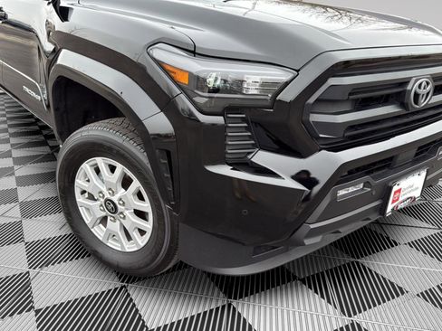 Used 2024 Toyota Tacoma SR5 image 18