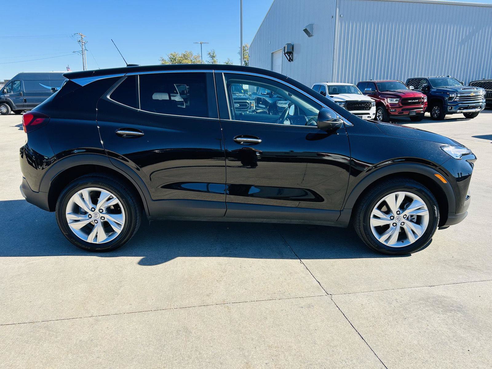 Used 2025 Buick Encore GX Preferred FWD image 36