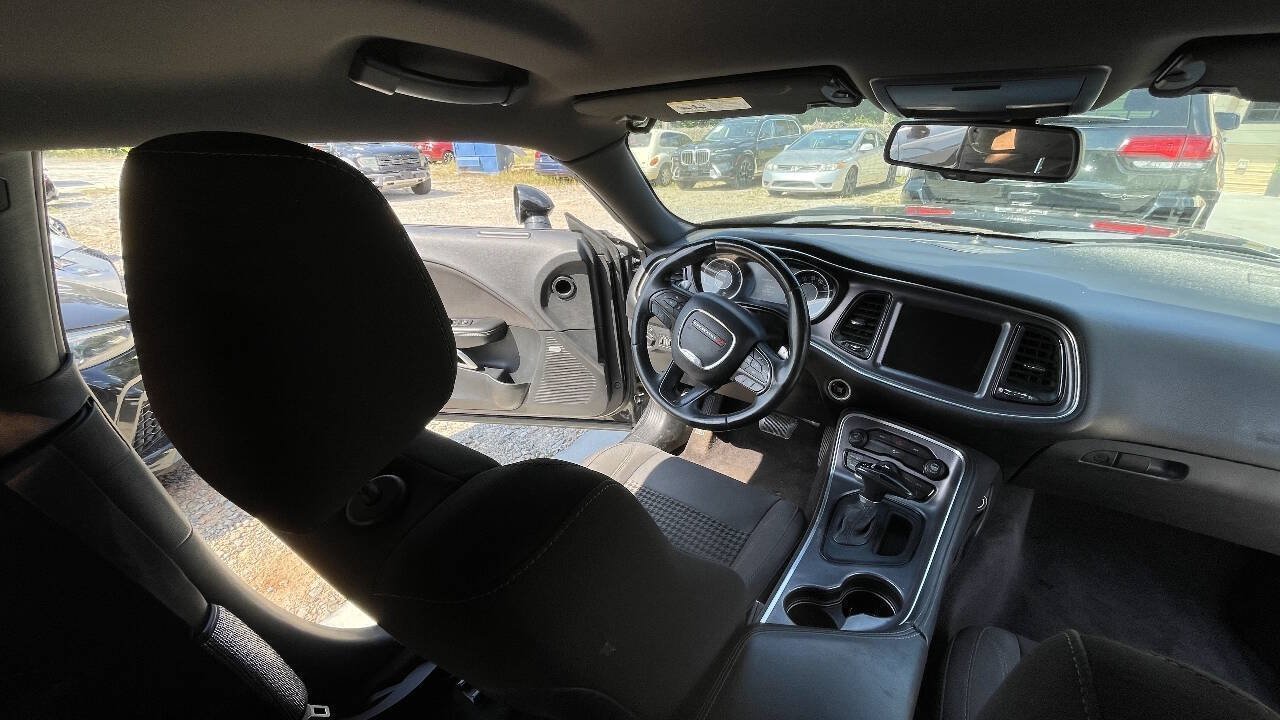 Used 2016 Dodge Challenger SXT w/ Super Sport Group (SS/T) RWD image 23