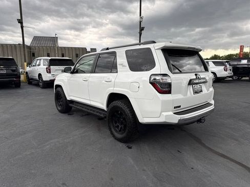Used 2023 Toyota 4Runner TRD Off-Road Premium AWD/4WD image 5