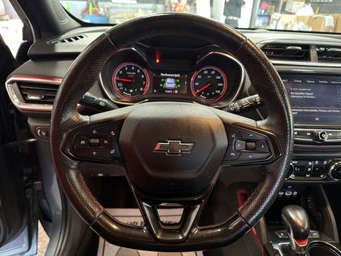 Certified 2022 Chevrolet TrailBlazer RS w/ Technology Package AWD/4WD image 14