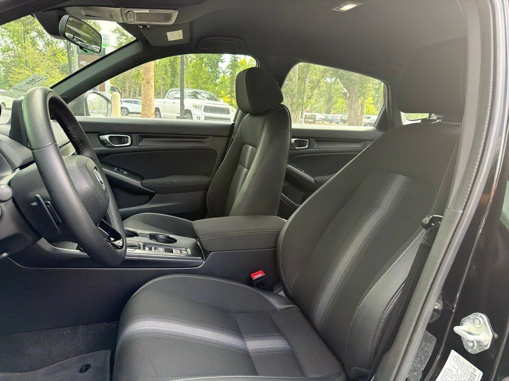 Used 2025 Honda Civic Sport image 10