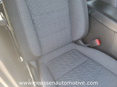 Used 2022 Chevrolet Equinox LT image 10