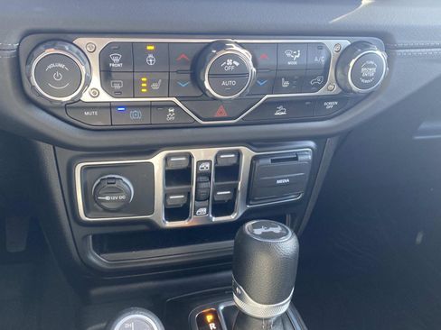 Certified 2024 Jeep Wrangler Sahara image 35