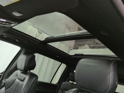 Used 2022 Jeep Wagoneer Series III w/ Premium Group I image 20