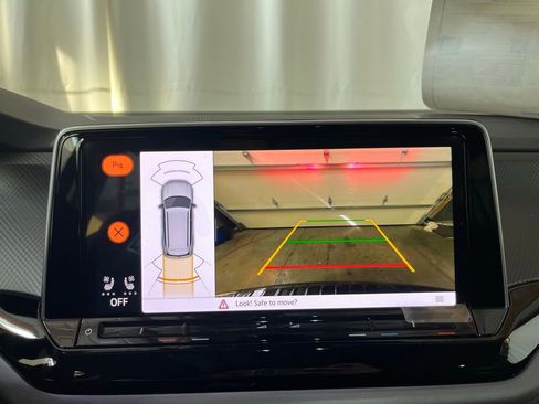 New 2026 Volkswagen Atlas Peak Edition AWD/4WD image 17