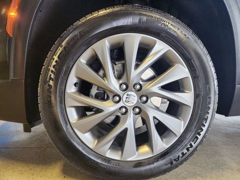 Certified 2025 Buick Enclave Preferred AWD/4WD image 9