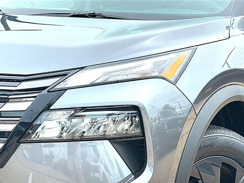 New 2026 Nissan Rogue SV FWD image 4