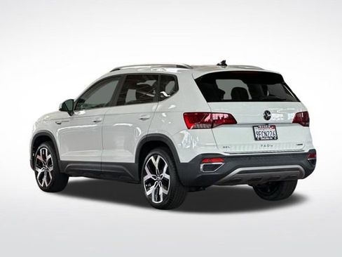 Used 2023 Volkswagen Taos SEL image 7