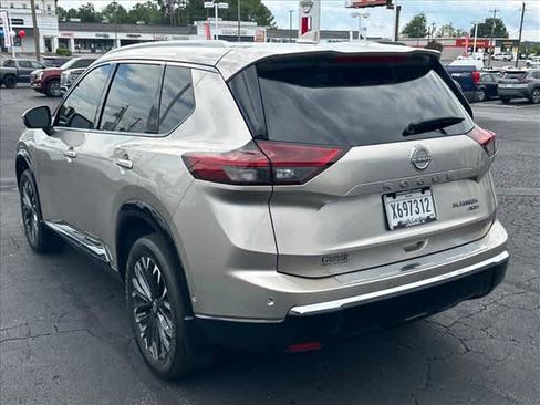 Used 2026 Nissan Rogue Platinum w/ Platinum Premium Package AWD/4WD image 5