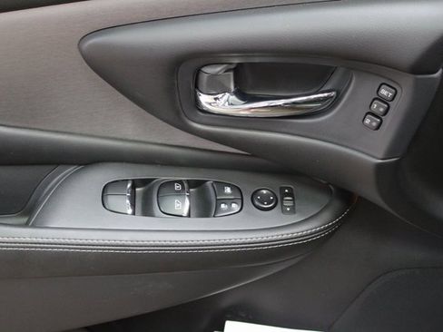 Used 2021 Nissan Murano SL image 12