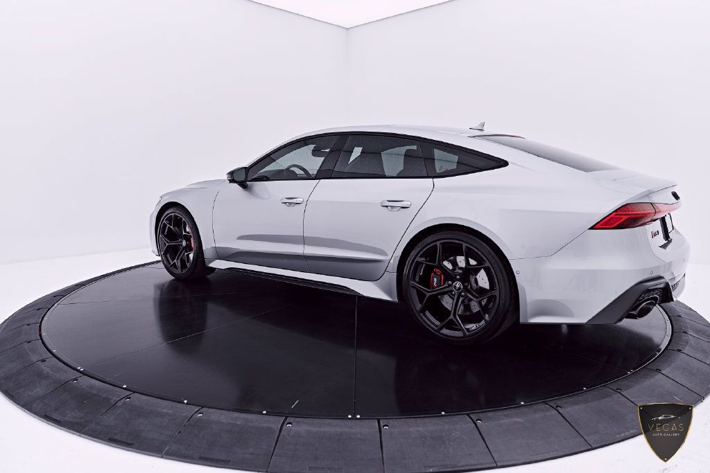Used 2025 Audi RS 7 Performance AWD/4WD image 13