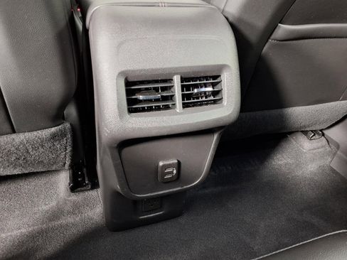 Used 2024 Chevrolet Equinox RS image 15