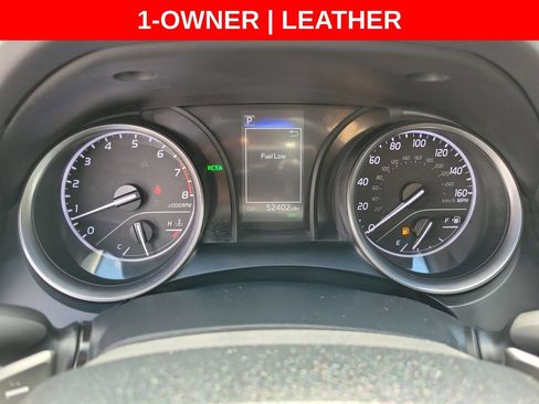 Used 2024 Toyota Camry SE FWD image 3