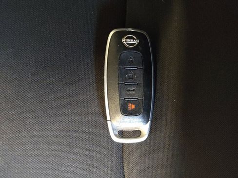 Used 2025 Nissan Sentra S FWD image 32