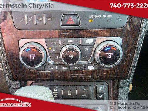 Used 2015 Chevrolet Traverse LT image 23