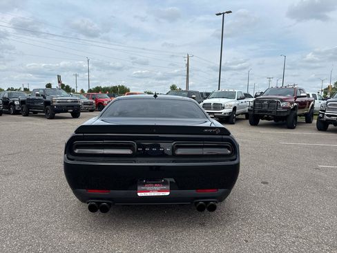 Used 2023 Dodge Challenger SRT Hellcat RWD image 4