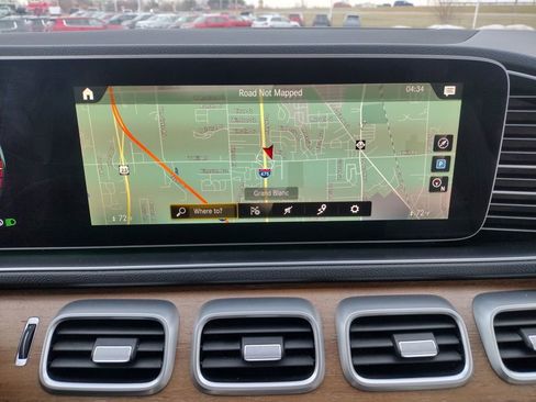 Used 2022 Mercedes-Benz GLE 350 4MATIC w/ Premium Package image 3