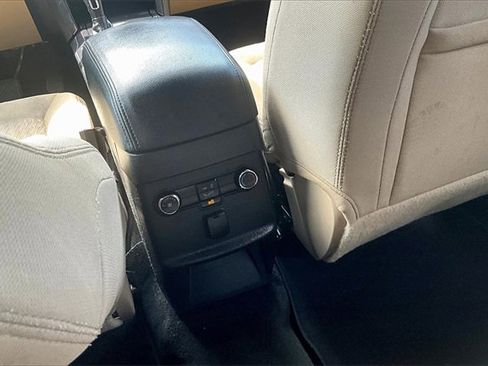 Used 2017 Ford Explorer Base image 25