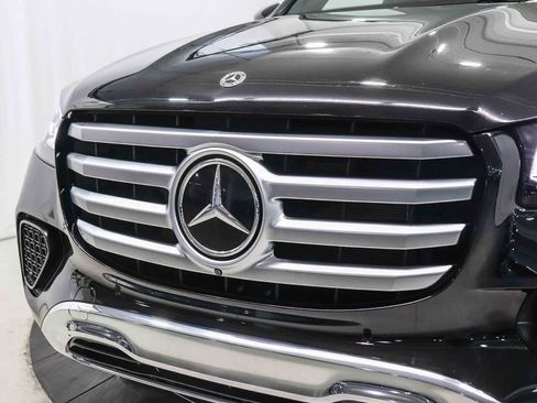 Used 2025 Mercedes-Benz GLS 450 4MATIC image 6