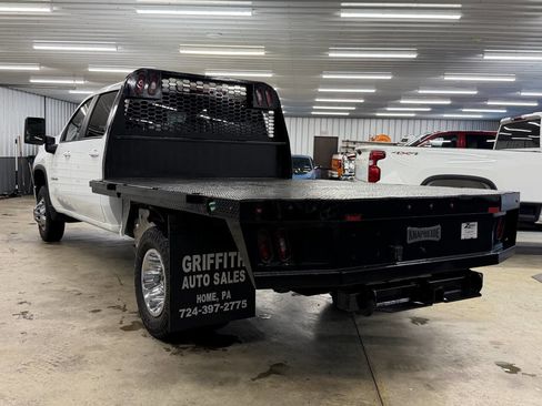 Used 2023 Chevrolet Silverado 3500 LT w/ Convenience Package image 8