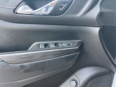 Used 2019 GMC Acadia SLT image 32