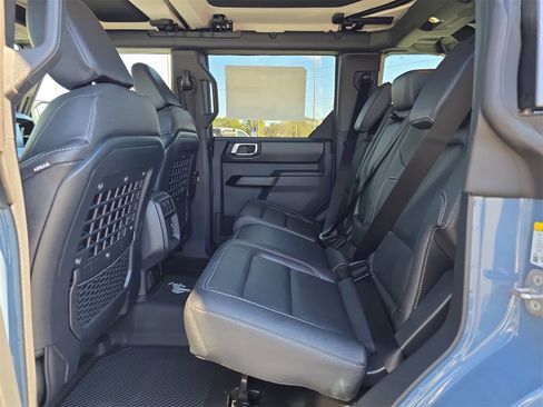 New 2025 Ford Bronco Badlands w/ Sasquatch Package image 12