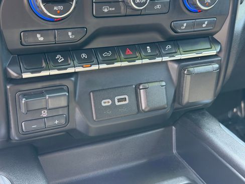 Used 2021 Chevrolet Silverado 1500 LT Trail Boss AWD/4WD image 23