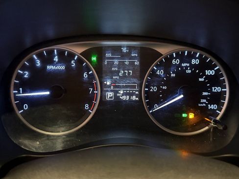 Used 2021 Nissan Kicks S FWD image 12