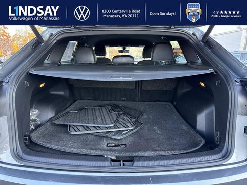 Used 2022 Volkswagen Atlas Cross Sport SE w/ Black Wheel Package image 11